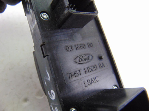  MANDO ELEVALUNAS DELANTERO IZQUIERDO Ford FOCUS BERLINA (CB4) 