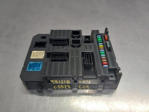 CAJA RELES / FUSIBLES CITROEN C4 BERLINA 