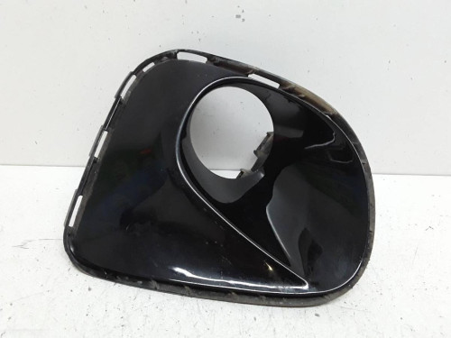 REJILLA PARAGOLPES IZQUIERDA TOYOTA AVENSIS (T27) 