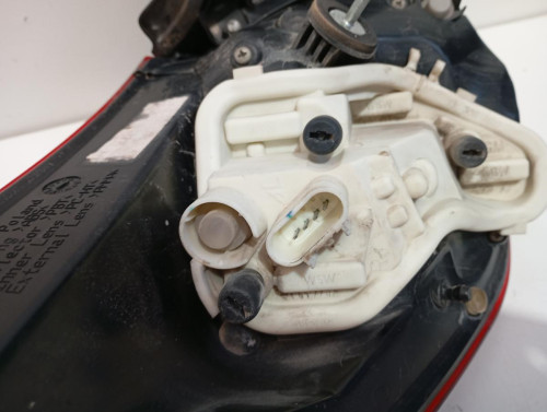  PILOTO TRASERO DERECHO OPEL ASTRA J BERLINA 5P 