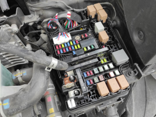CAJA RELES / FUSIBLES Kia NIRO (DE) 