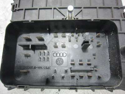 CAJA RELES / FUSIBLES, VOLKSWAGEN, PASSAT BERLINA (3C2)