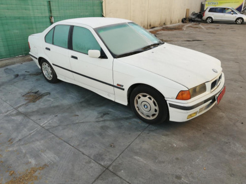 BMW SERIE 3 BERLINA (E36) — vehículo donante para recambios 
