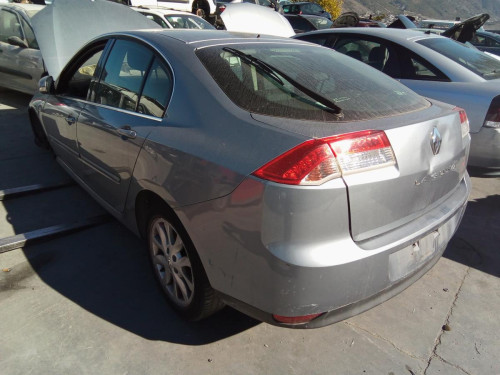 RENAULT LAGUNA III BERLINA — vehículo donante para recambios 