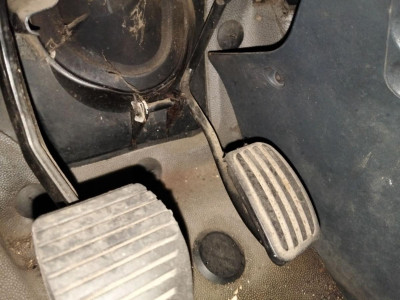 PEDAL ACELERADOR