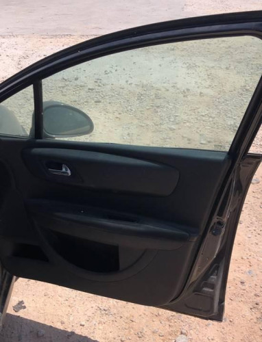 CITROEN C4 BERLINA — vehículo donante para recambios 
