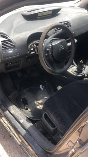 CITROEN C4 BERLINA — vehículo donante para recambios 