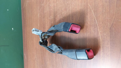 ENGANCHE CINTURON TRASERO CENTRAL Toyota YARIS (KSP1/NLP1/NSP1) 
