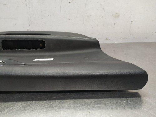  GUARNECIDO PUERTA DELANTERA IZQUIERDA 