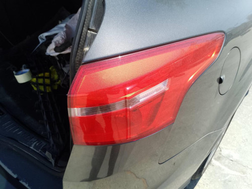 PILOTO TRASERO DERECHO Ford FOCUS BERLINA (CB8) 