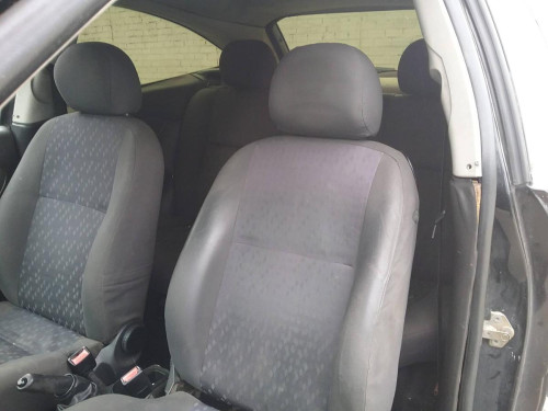  FORD FOCUS BERLINA (CAK) 