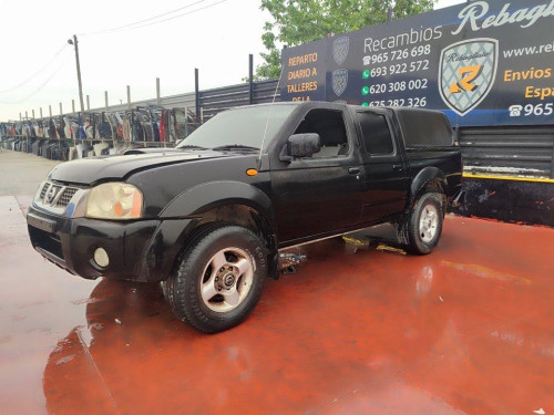 NISSAN PICKUP (D22) — vehículo donante para recambios 