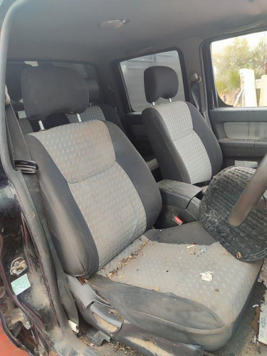 NISSAN PICKUP (D22) — vehículo donante para recambios 