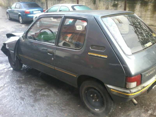  PEUGEOT 205 BERLINA 