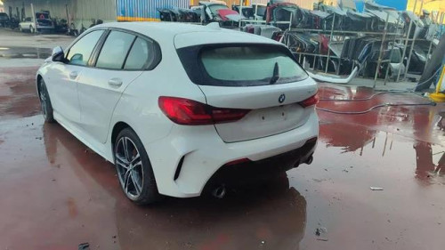  BMW SERIE 1 BERLINA (F40) 