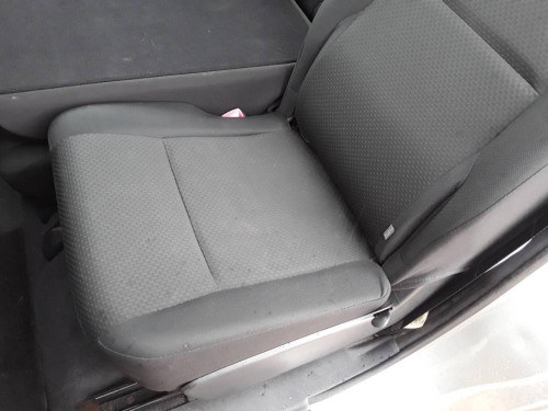 ASIENTOS TRASERO IZQUIERDO Toyota COROLLA VERSO (R1) 