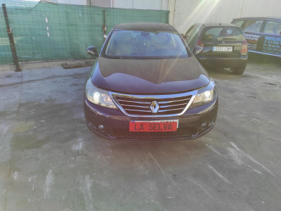 RENAULT LATITUDE