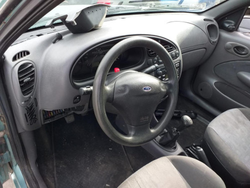  FORD FIESTA BERLINA 