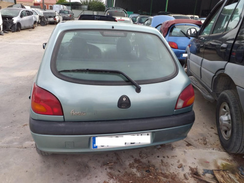  FORD FIESTA BERLINA 