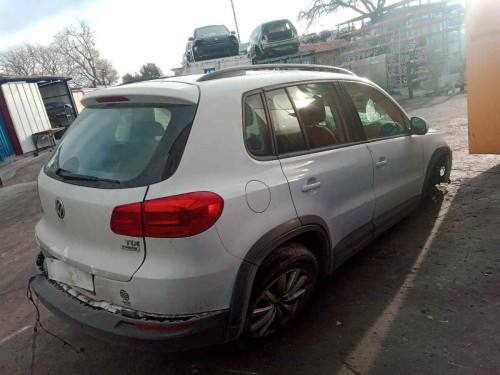  VOLKSWAGEN TIGUAN (5N2) 