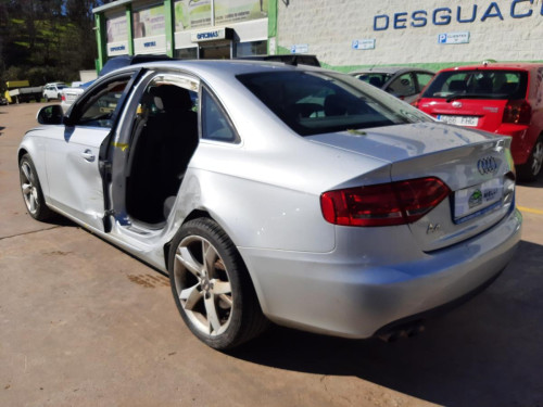  AUDI A4 BERLINA (8K2) 