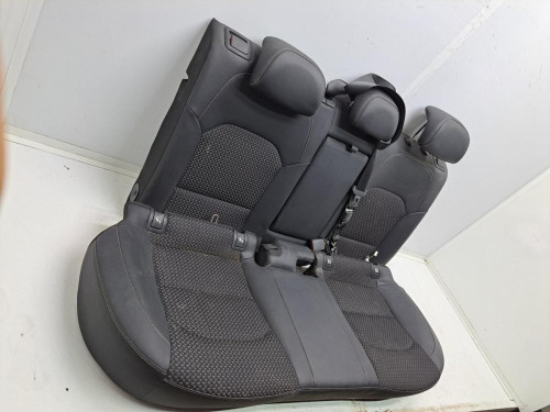 ASIENTOS TRASEROS KIA XCEED 