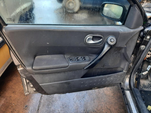  RENAULT MEGANE II BERLINA 5P 