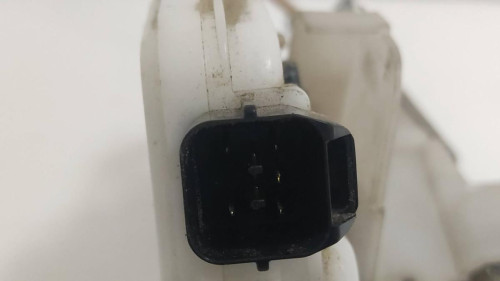CERRADURA PUERTA DELANTERA IZQUIERDA Mitsubishi MONTERO (V60/V70) 