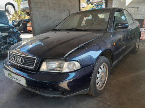  AUDI A4 BERLINA (B5) 