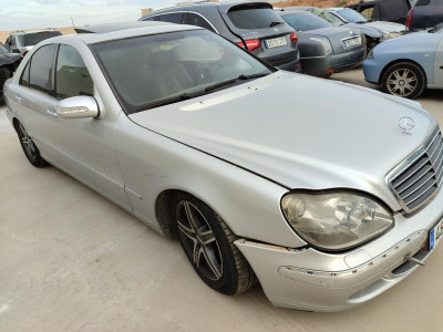 MERCEDES-BENZ CLASE S (BM 220) BERLINA