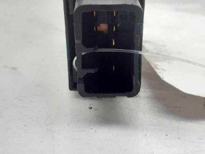 MANDO ELEVALUNAS TRASERO IZQUIERDO, HYUNDAI, GETZ (TB)