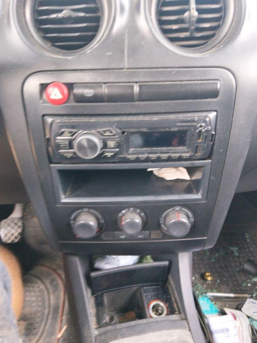 CONSOLA CENTRAL SEAT CORDOBA BERLINA (6L2) 