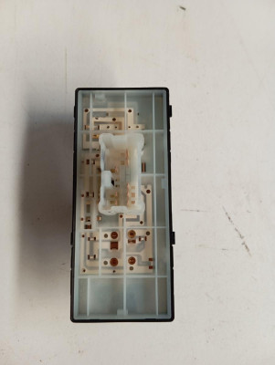 MANDO ELEVALUNAS DELANTERO DERECHO, NISSAN, JUKE (F16)