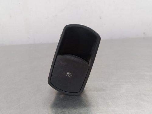  MANDO ELEVALUNAS DELANTERO DERECHO OPEL CORSA D 