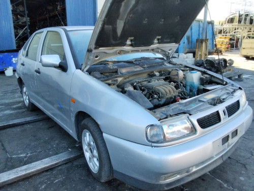 SEAT CORDOBA BERLINA (6K2) — vehículo donante para recambios 