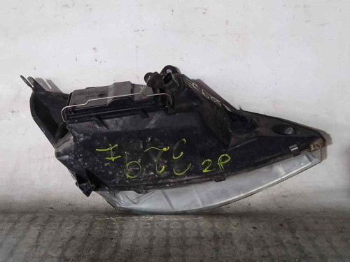 FARO IZQUIERDO Ford FOCUS BERLINA (CAK) 