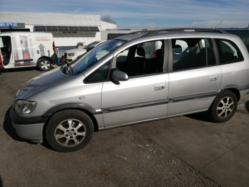OPEL ZAFIRA A — vehículo donante para recambios 