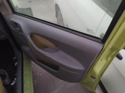 CERRADURA PUERTA DELANTERA DERECHA