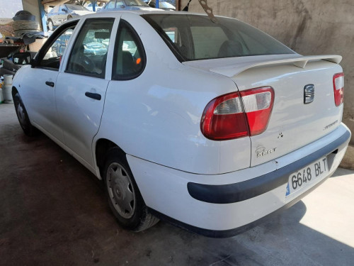 SEAT CORDOBA BERLINA (6K2) — vehículo donante para recambios 