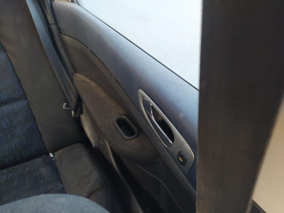 CERRADURA PUERTA TRASERA IZQUIERDA