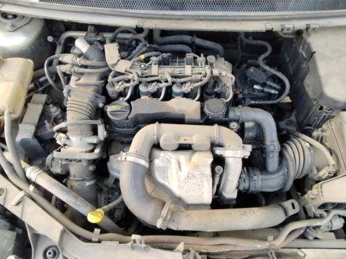  FORD FOCUS BERLINA (CAP) 