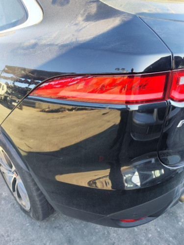 PILOTO TRASERO IZQUIERDO Jaguar F-PACE 