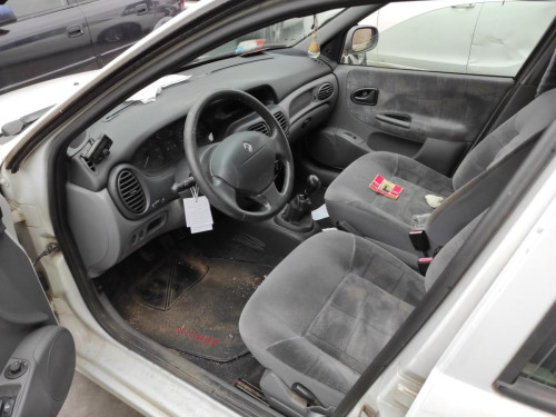 RENAULT MEGANE I FASE 2 BERLINA (BA0) — vehículo donante para recambios 