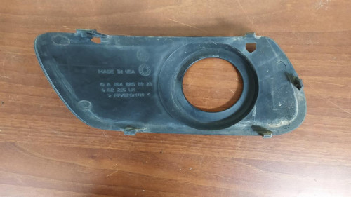 MOLDURA ANTINIEBLA IZQUIERDA MERCEDES-BENZ CLASE ML (BM 164) 