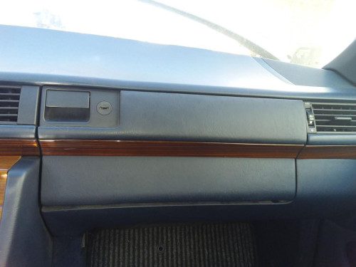 GUANTERA Mercedes-Benz CLASE E (BM 124) BERLINA 