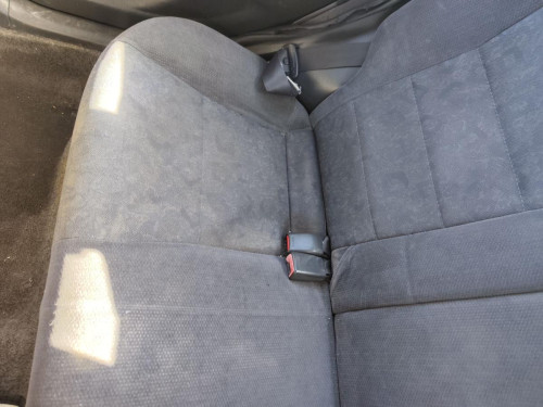 ENGANCHE CINTURON TRASERO DERECHO Toyota COROLLA (E11) 