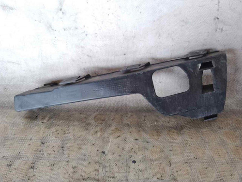 SOPORTE FARO IZQUIERDO FORD FOCUS BERLINA (CAP) 