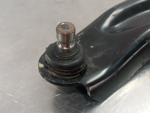  BRAZO SUSPENSION DELANTERO IZQUIERDO Nissan MICRA (K14) 