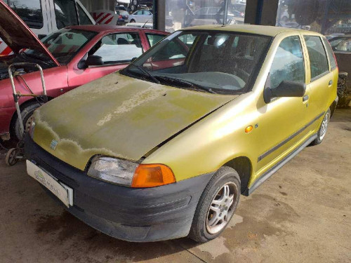  FIAT I PUNTO (176) BERLINA 