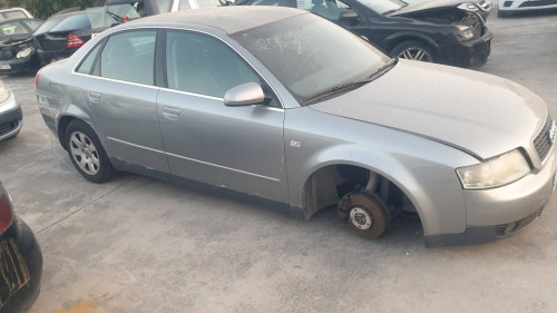  AUDI A4 BERLINA (8E) 